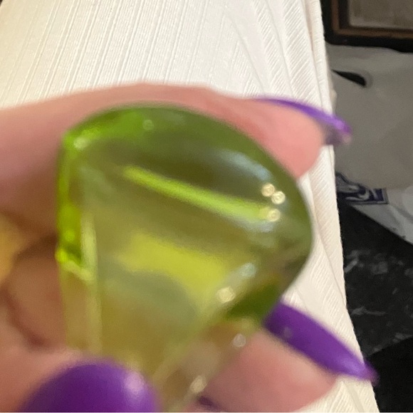 Huge lucite vintage domed bubble ring lime green 8.5 - Picture 3 of 4